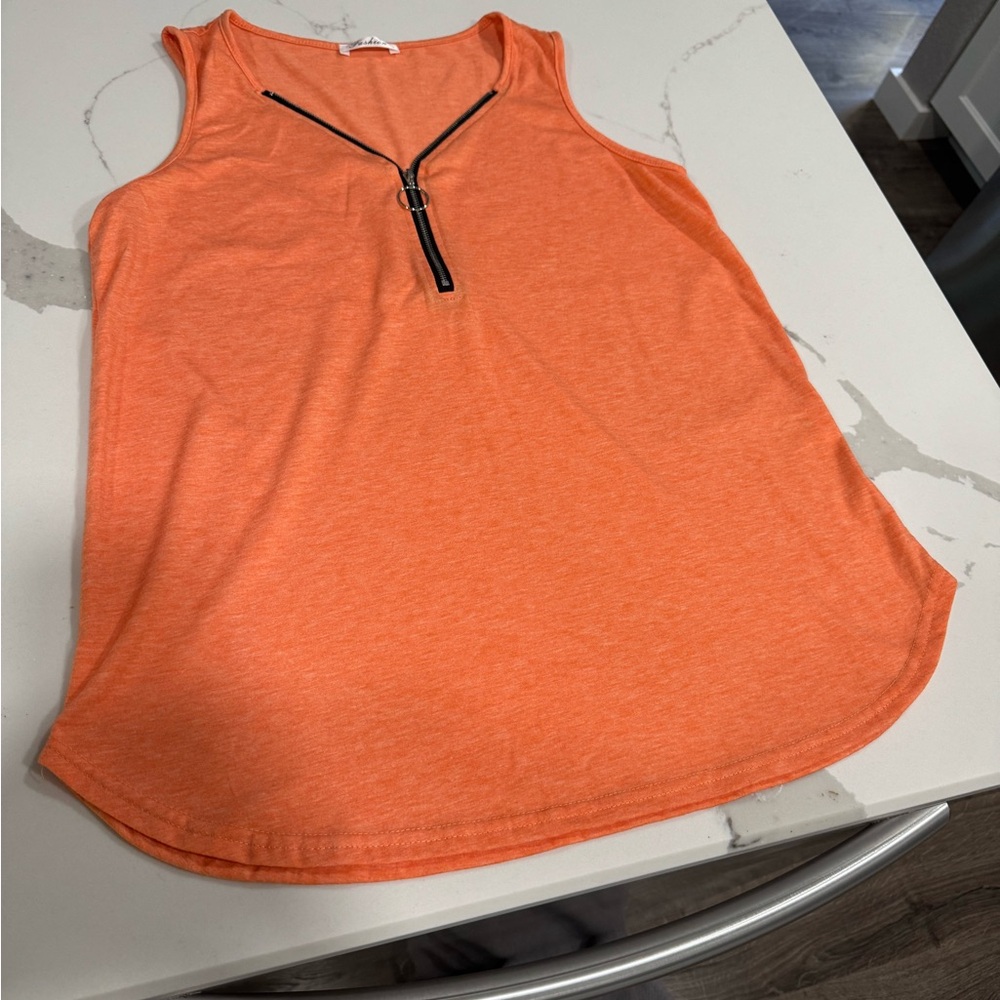 Women’s Medium Orange Zip Tank